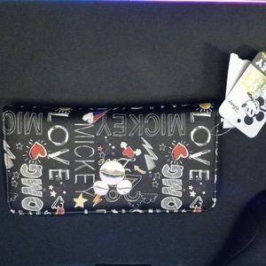 Vintage MICKEY MOUSE "LOVE" Zip around wallet